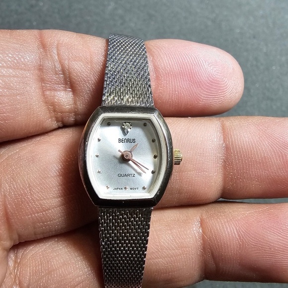 Vintage Benrus Ladies Quartz Cocktail Watch Silver Tone Working BN331 - Picture 1 of 10